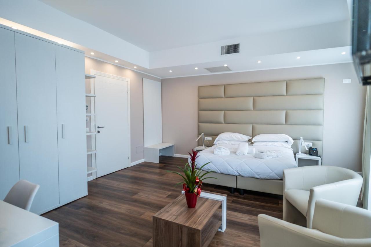 Hotel Globo Suite-Correnti Hotels San Remo Kültér fotó