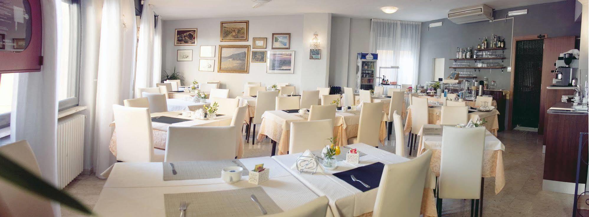 Hotel Globo Suite-Correnti Hotels San Remo Kültér fotó